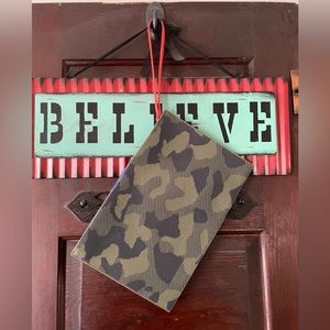 EUC Rothy’s Camo Wristlet